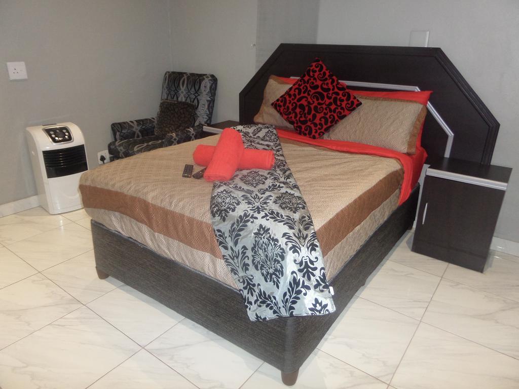 Tshedza Guest House Pretoria Exterior photo